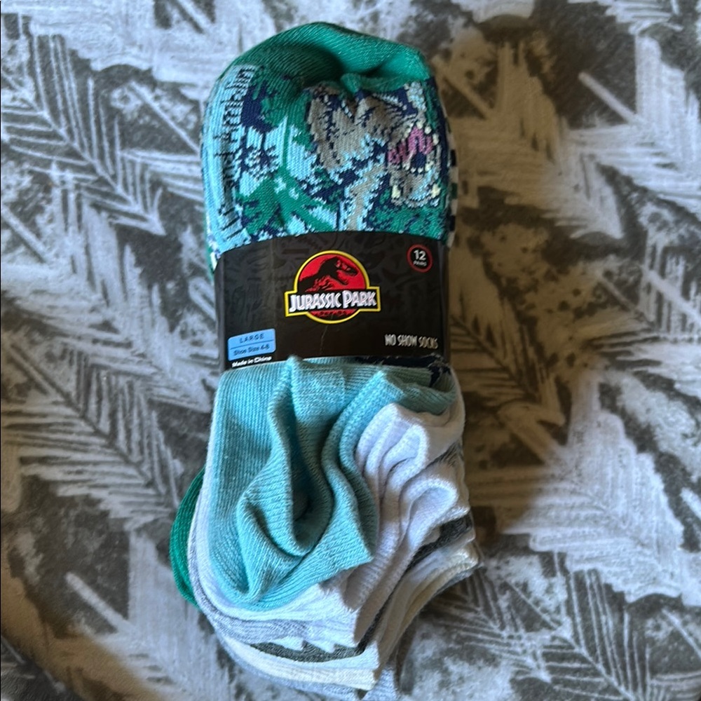 Youth Jurassic park socks large 4-8